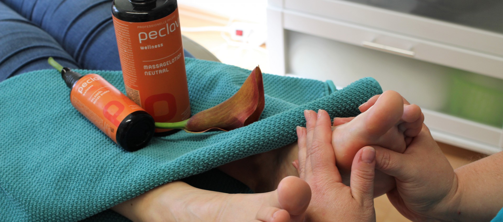 Fußpflege mit Wellness-Fußmassage