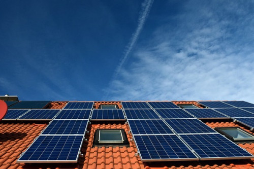 Der Photovoltaik-Zubau lag im Januar 2024 bei 1,25 Gigawatt