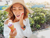 Sommerzeit, Reisezeit: Zahnschmerzen im Urlaub vermeiden